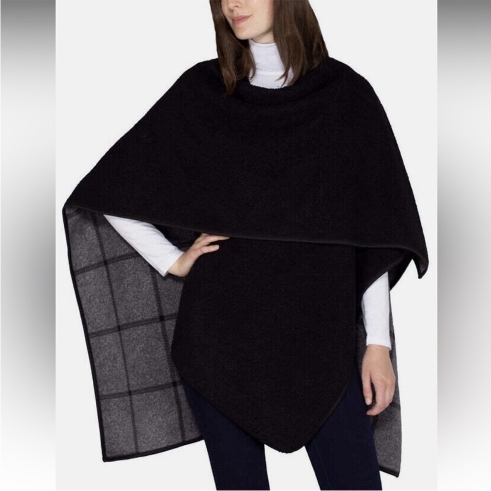 Ike Behar Black Textured Reversible Poncho